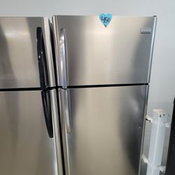 Top Freezer Refrigerator Used In Good Condition With 90days Warranty 