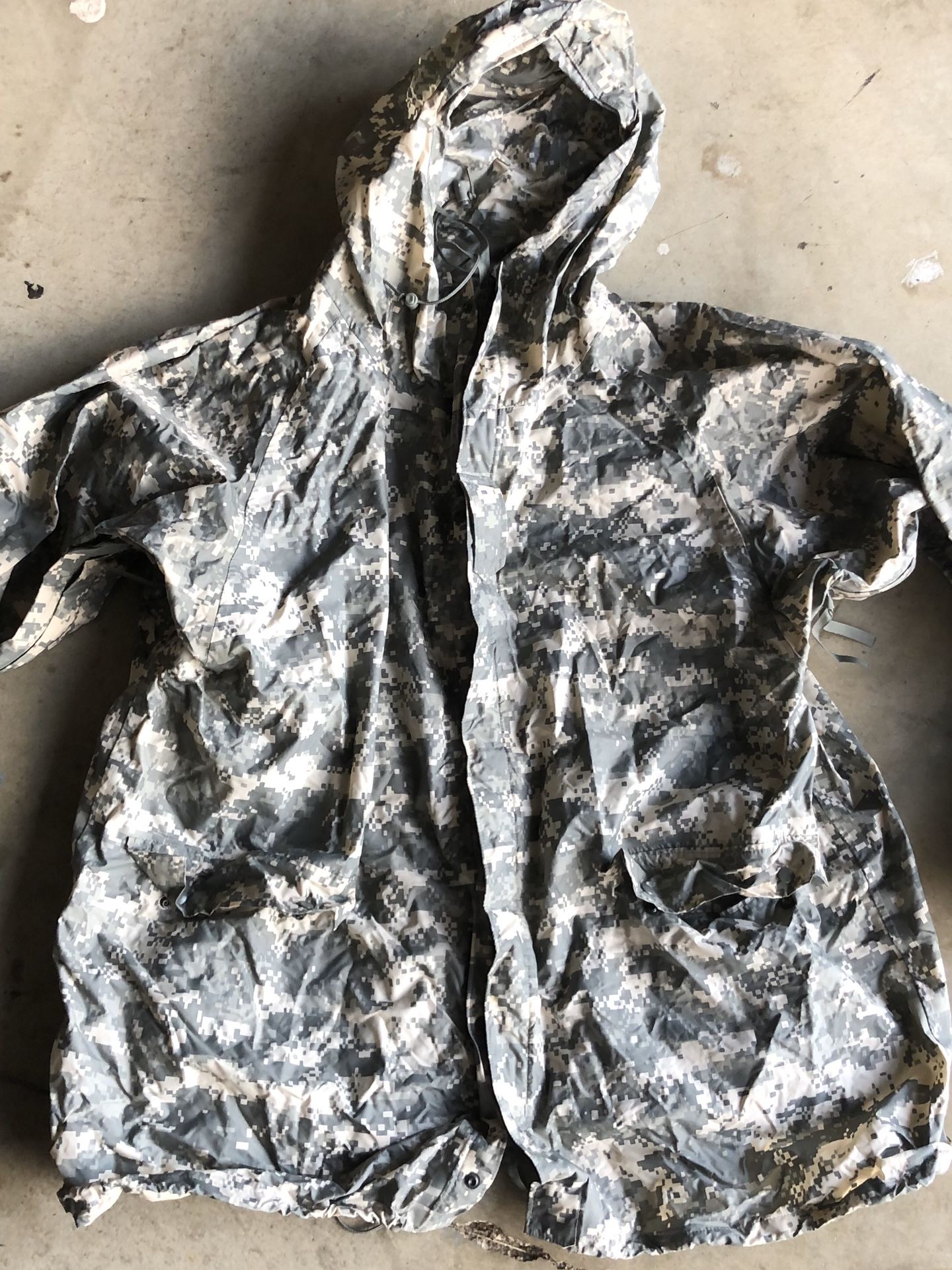 Improved rain suit top/trouser