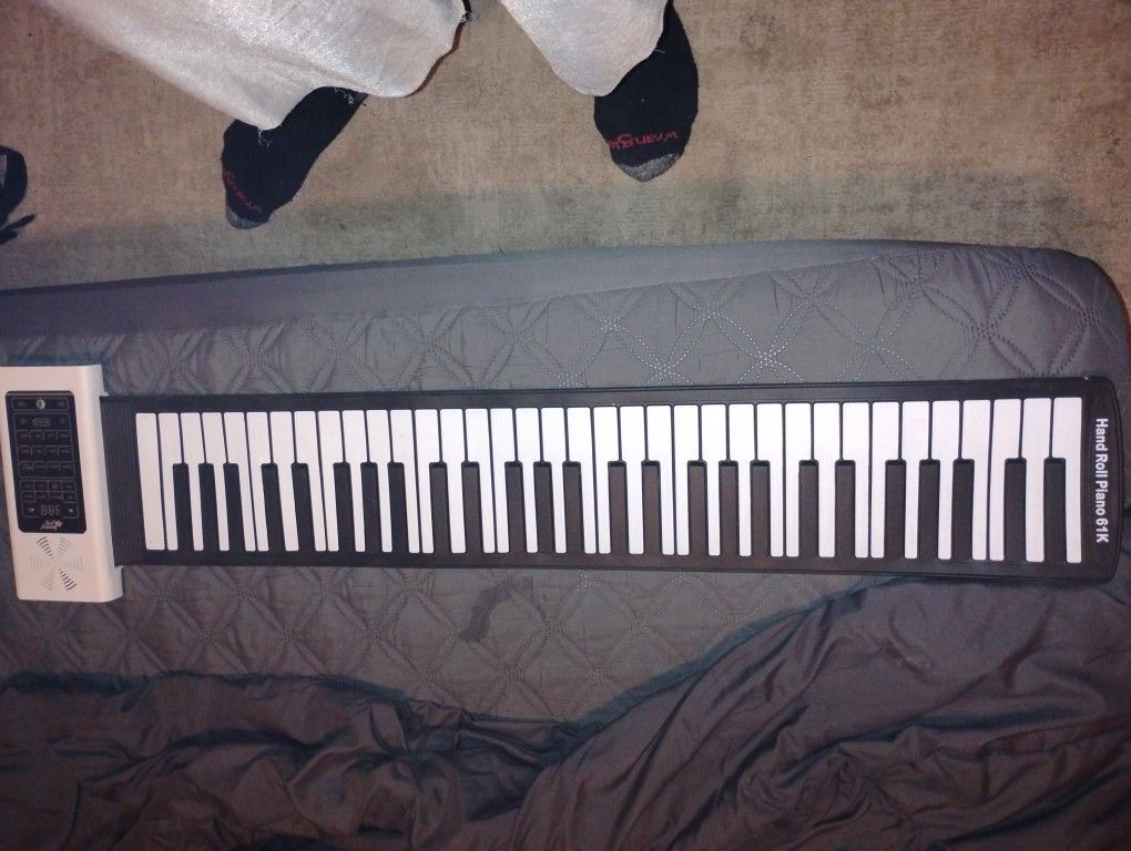 Portable 61 Key Roll Up Piano 