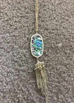 Kendra Scott rayne stone tassel pendant necklace in abalone shell and 14k gold