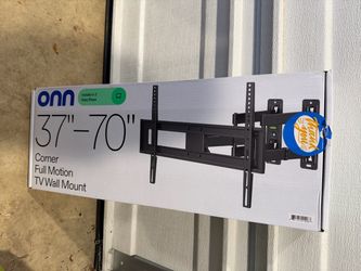 Corner tv mount