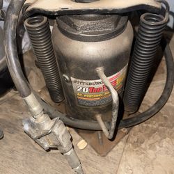 Pittsburgh 20 ton Air/Hydraulic Bottle Jack