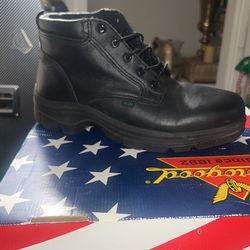 Black Boot 