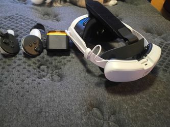 Meta Quest 3 VR Headset with Controllers retails 600