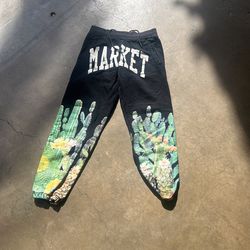 Market Sweats Large