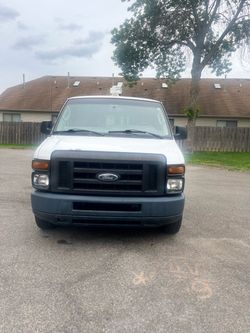 2013 Ford E250