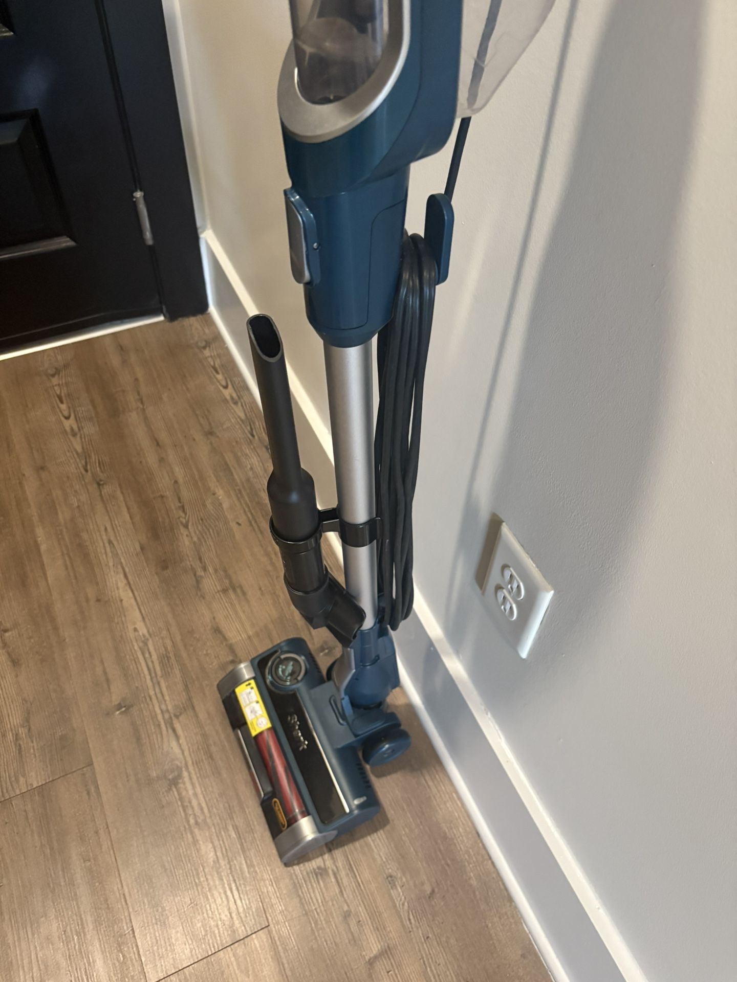 Shark Stratos UltraLight Corded Pet Stick Vacuum