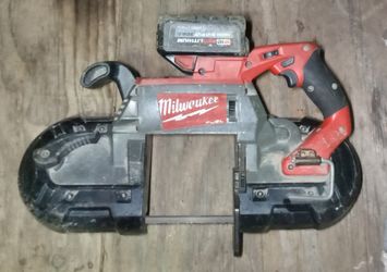 Milwaukee M18 Fuel cordless band saw Comes W/Batt And Charger