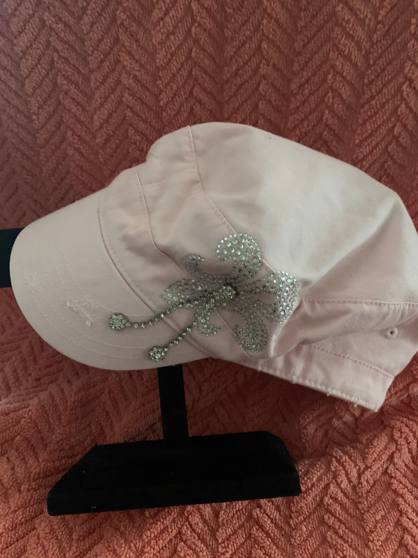Women’s pink hat with bling