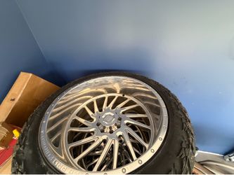 26” X 14” on 37’s 8 lug Ram 2500