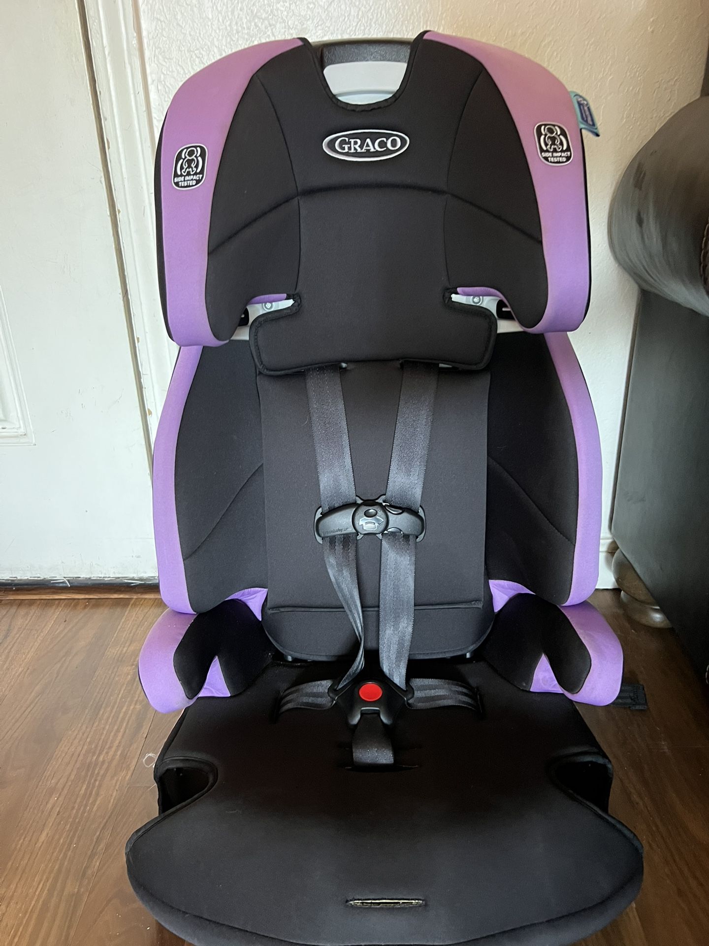 Graco 3 In 1 Booster Car seat Like New Used For Only About A Year.