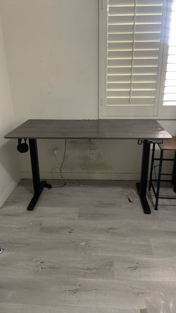 Standing Desk (ALREADY CLAIMED - BERT)