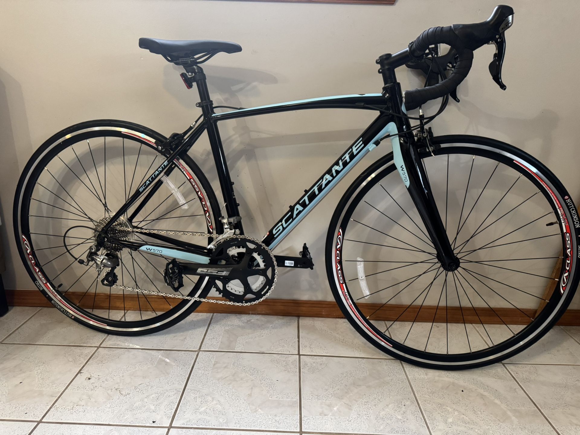 SCATTANTE W570 Road Bike