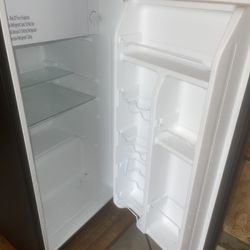 Galanz 3.3 Cu ft One Door Mini Fridge