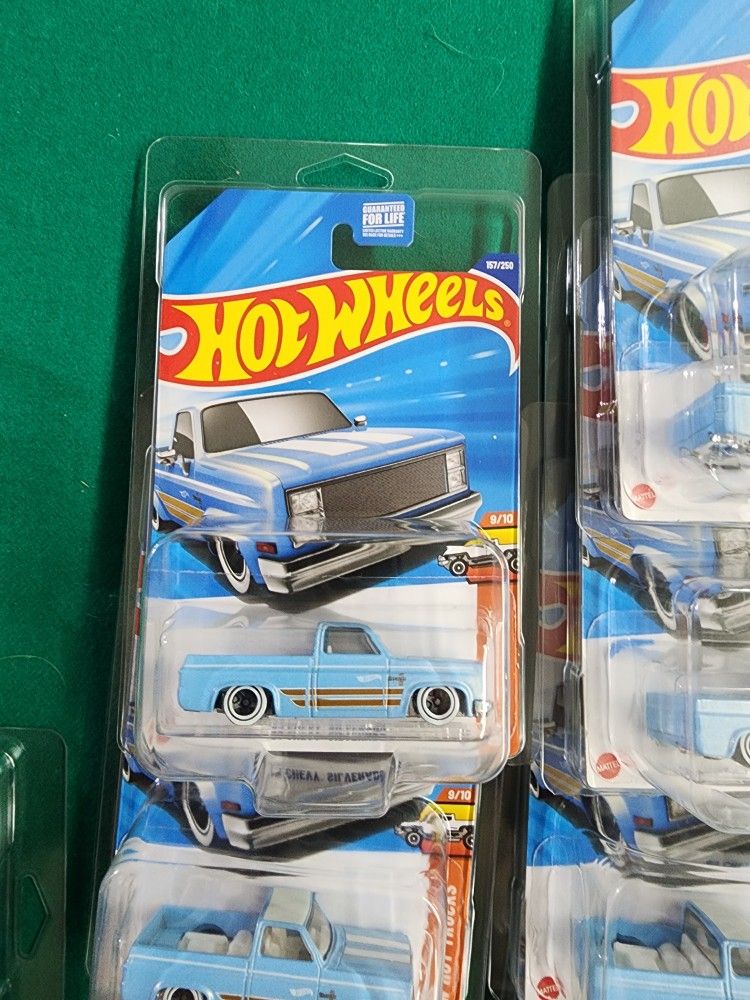 Hot Wheels 83 Silverado 