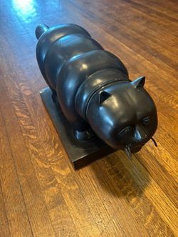 Bronze Botero Cat replica