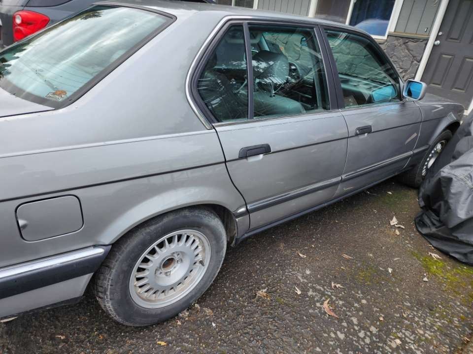 1989 BMW 735i