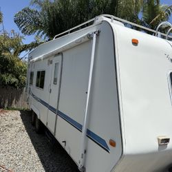 2003 26ft Weekend Warrior. 
