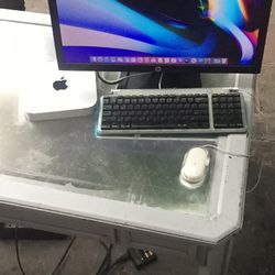 Late 2012 Mac Mini i7 Processor 1TB Hardrive 8gb Ram Come With Apple Keyboard and Mouse ( MAC Mini only no Monitor)