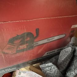 Milwaukee Chainsaw 