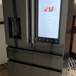 Refrigerator 