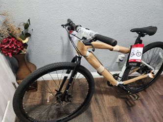 Schwinn Bike Aluminum Horicon 28 700 7 Speed Mont Sports New Ready To Ride good condition