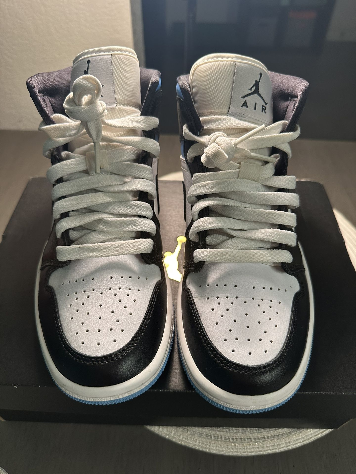 Jordan 1 Unc