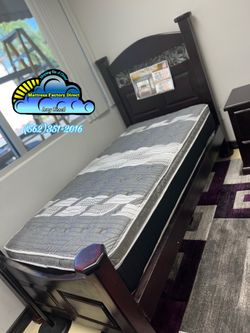 Twin wooden bed frame with mattress cama Colchon incluido