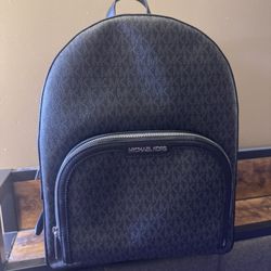 Micheal Kors Large Zip Backpack 