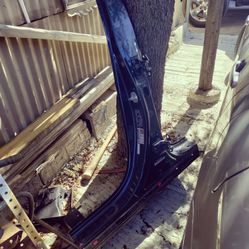 Kia soul 2016 right door pillar 