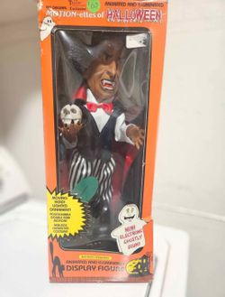 Halloween Dracula figure