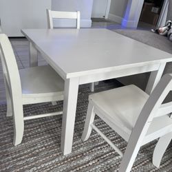 Pottery Barn Toddler Table And Chairs