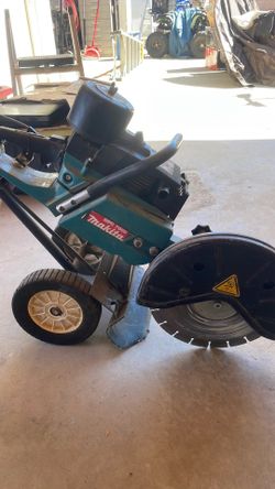 Makita DP 7000
