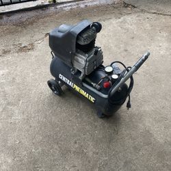 8 Gallon Air Compressor 