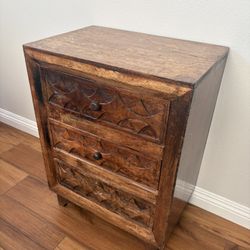 Dresser