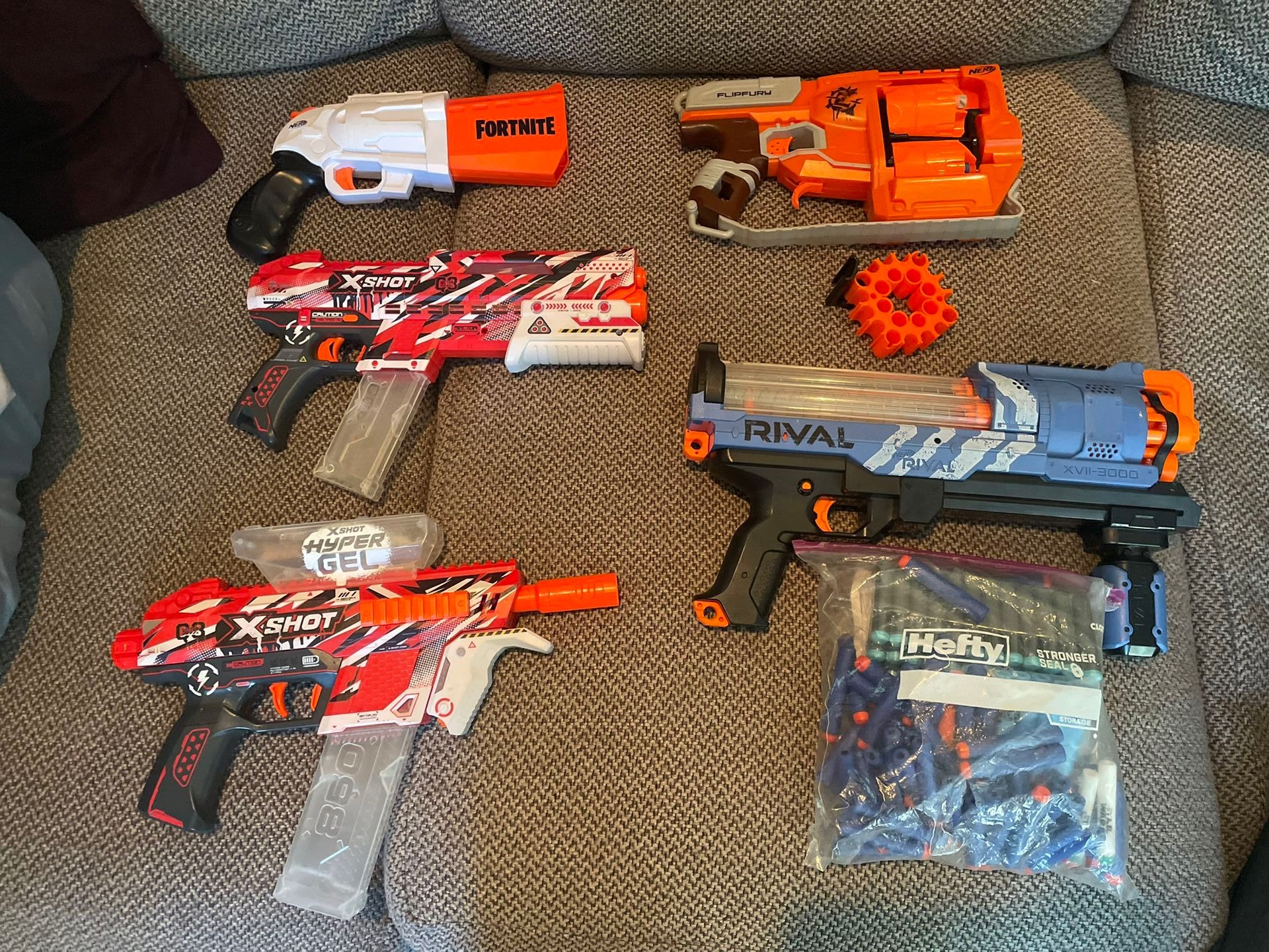 9 Nerf Guns