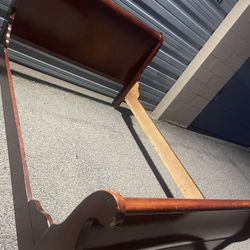 🎁BEAUTIFUL FULL SIZE BED FRAME- CHERRY  WOOD COLOR- ASHLEY BRAND-WITH   BOXSPRING🎁