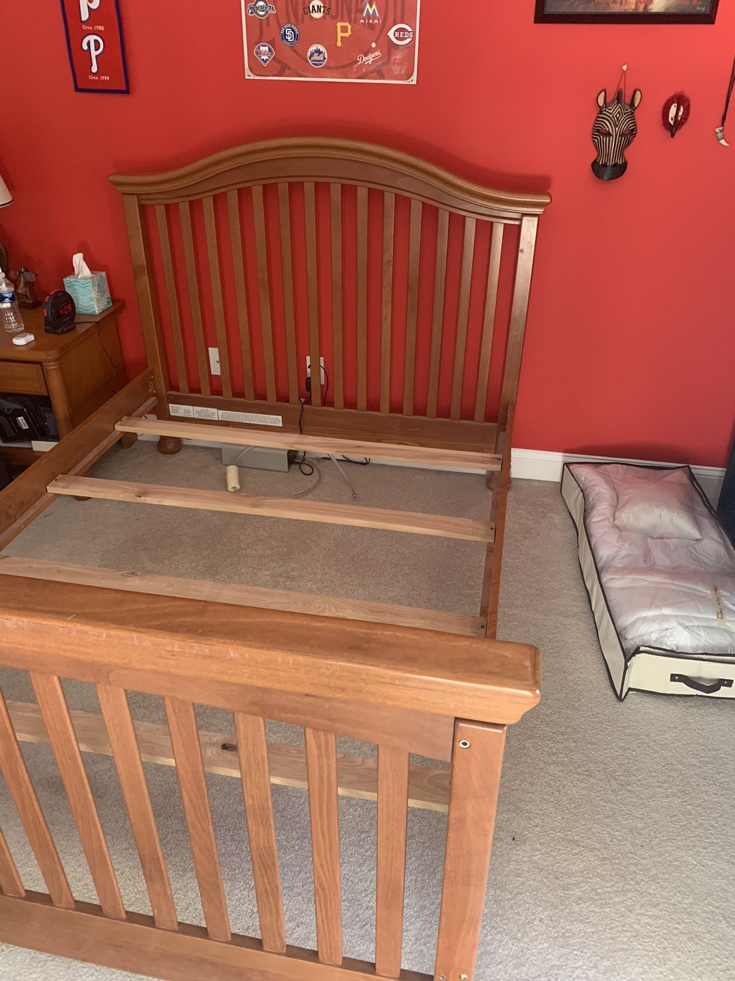 Natart Juvenile Sidney Convertible Crib To Double Bed