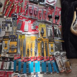 Drill Bits Milwaukee Switch Blade Hole Saws Plus
Kobalt Assorted Milwaukee Dewalt Bosch And Makita Impact And Drill Bits tools plumbing, hvac , brand 