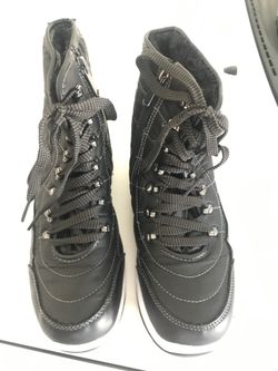 Weather proof size 7 woman boots