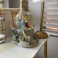 Cinderella Snow Globe 
