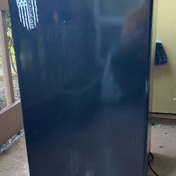 Nostalgia Fridge Like New