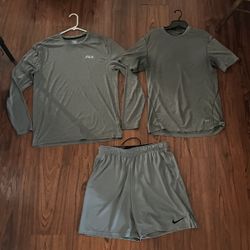 Men’s Nike Workout Clothes Size L