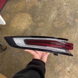 2019-2021 PORSCHE CAYENNE LH DRIVER SIDE TAIL LIGHT OEM USED
