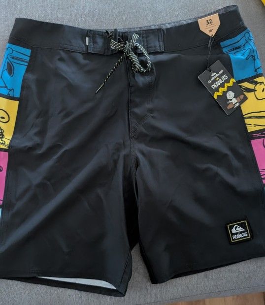 QuikSilver Peanuts Board Shorts Size 32