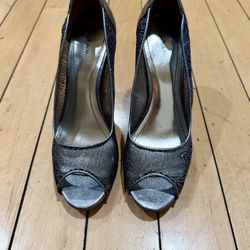Style & Co Sporkle Peep Toe Pump Size 8