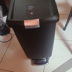 Kitchen Trash Can