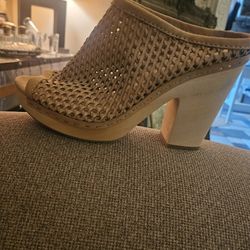 DOLCE VITA PERFORATED LEATHER WOODEN PLATFORMS 