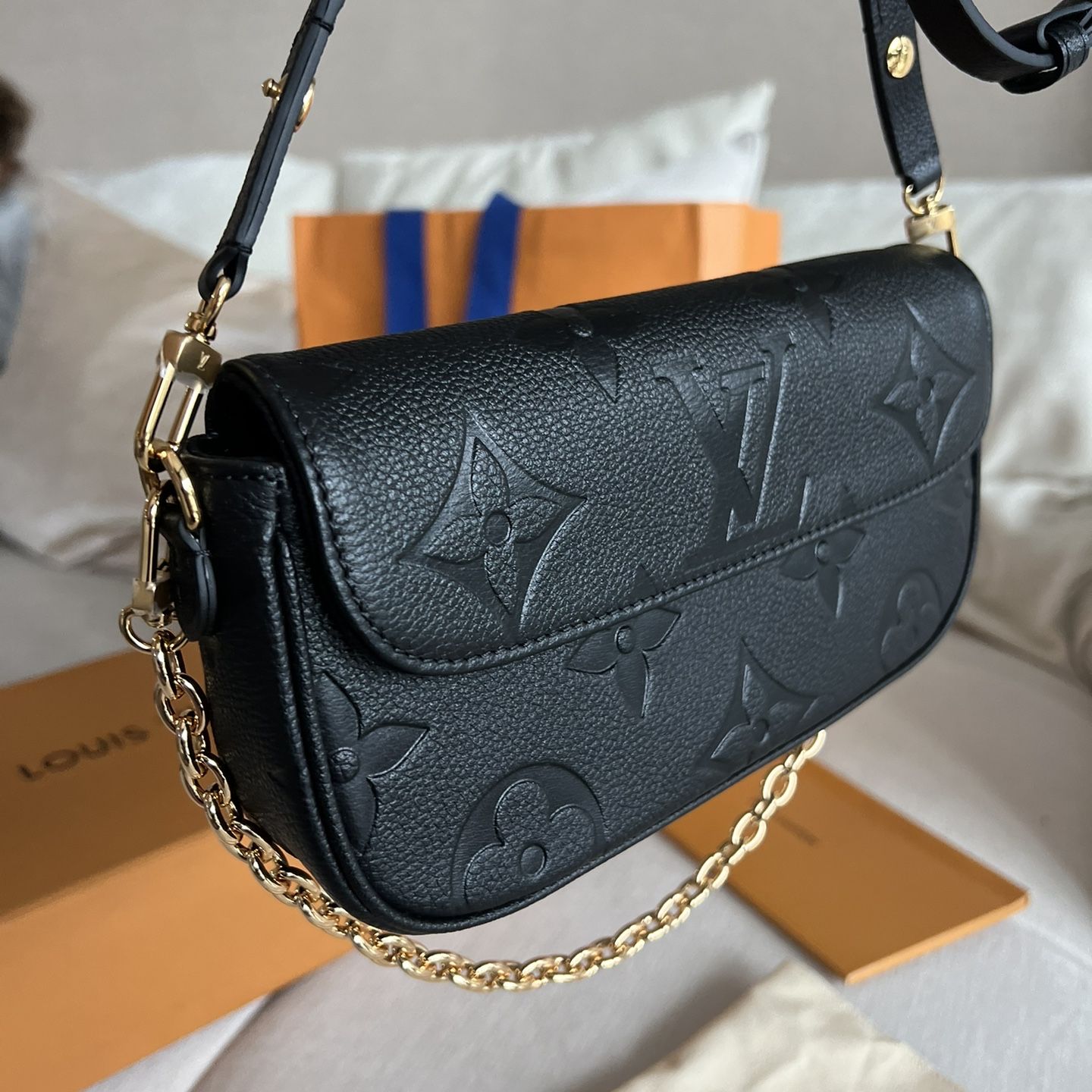 Louis Vuitton Ivy Wallet On Chain Bag