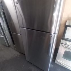 GE Stainless Steel Top Freezer 